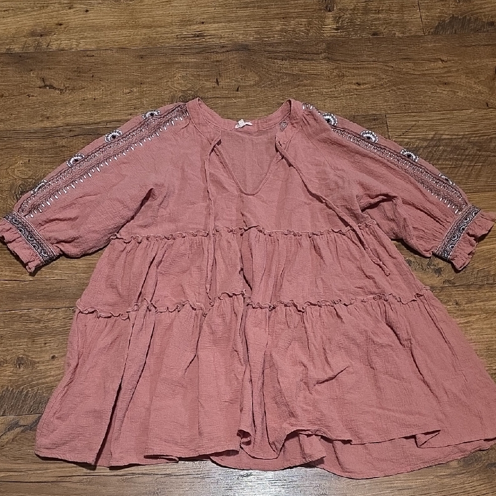 En Creme Pink Tunic with Embroidered Sleeves